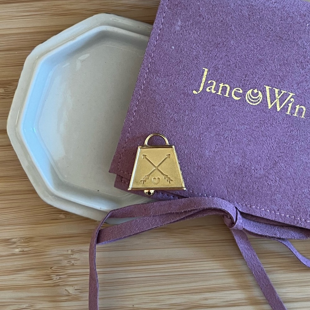 Jane Win | LOVE Clochette Charm | 14k Gold Plated Silver 🔔 💕 - Picture 4 of 4